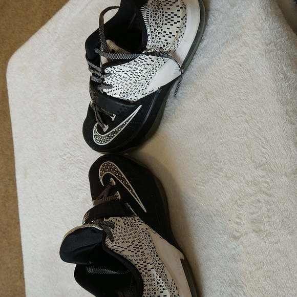 Nike KD Black History Month Size 6.5Y - Picture 4 of 8